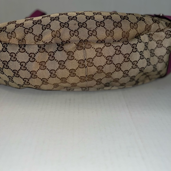 Gucci Bag - Picture 7 of 17